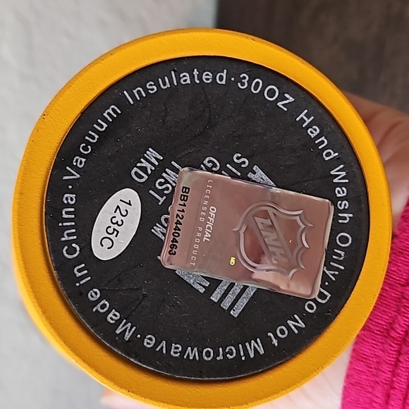 Great American Products- Boston Bruins 30‎ oz Twist Travel Tumbler - Picture 3 of 4